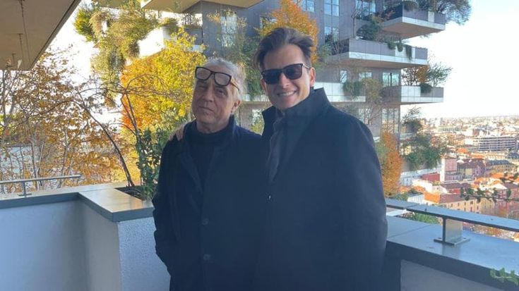 Peter Cincotti entra nel Bosco Verticale, visita con Boeri al grattacielo green: “A New York niente di simile”