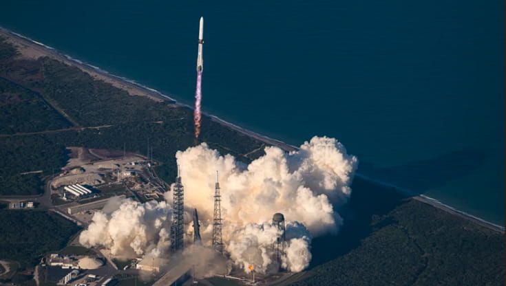 New Glenn, lancio e recupero. Ma il satellite è perduto. Il successo a metà di Bezos