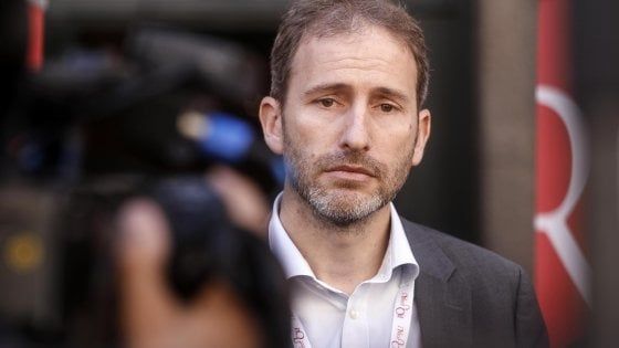 Casaleggio perde contro Calabresi sull’incontro con Salvini del 2017