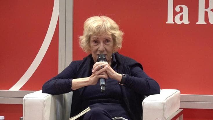 Salone del libro, Ravera: "Cinquant'anni da 'Porci con le ali', sono stata una martire del successo"