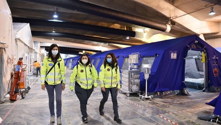 Torino, nel parco del Valentino il "Covid hospital" creato dalle donne