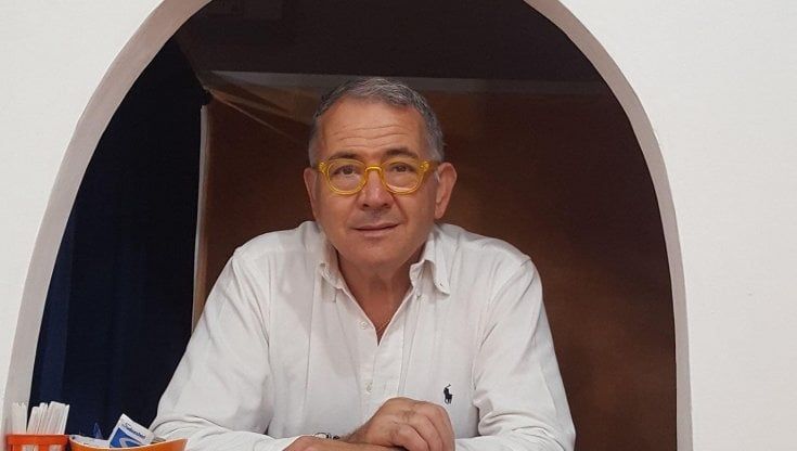 Coronavirus, il barbiere di Tivoli lavora gratis per i più bisognosi e il Comune prende gli appuntamenti