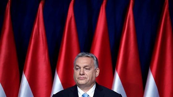 La ricetta di Orbán in Ungheria: "Più figli, più cristiani, meno immigrati"
