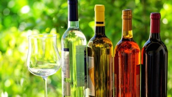 Bere bene senza svenarsi: ecco i vini con il miglior rapporto qualità/prezzo