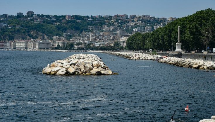 Napoli, il mare torna pulito: ecco dove ci si può tuffare