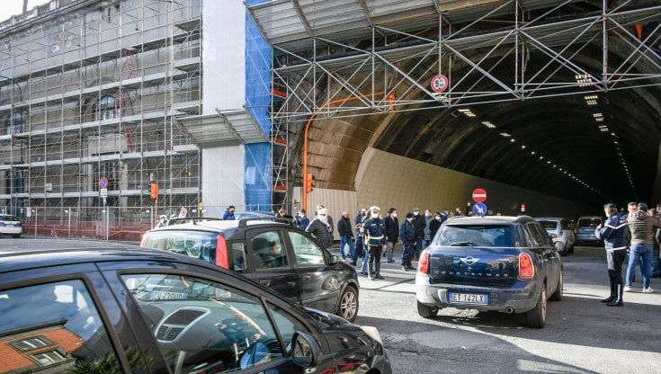 Napoli, “Bene la Galleria riaperta, ma ora lungomare pedonale”
