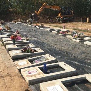 Cimitero Parco, il mistero delle tombe scambiate
