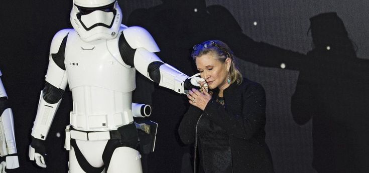 Carrie Fisher in condizioni stabili. Il cast di 'Star Wars': "Torna a casa principessa del Natale"