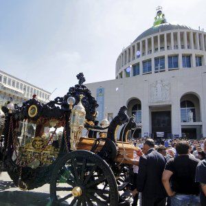 Casamonica, minacciato giornalista sulla pista da cui partì l'elicottero
