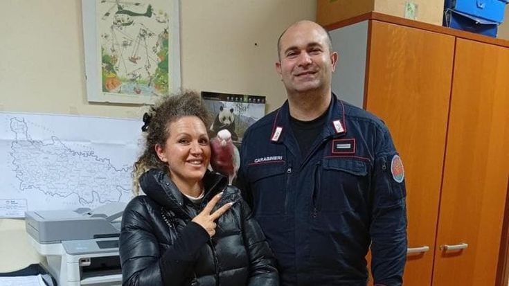 Pappagallina persa a Milano, ritrovata dopo due mesi nel Lodigiano: Anita ha volato per chilometri