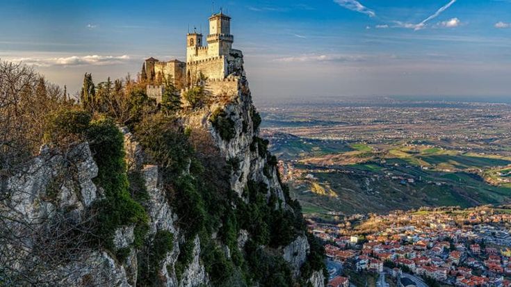 Marche, Engadina, Istria: 5 itinerari pasquali con pit stop strategico dove la benzina costa poco