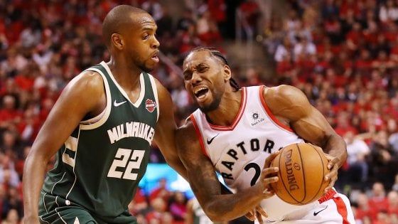 Basket Nba, finale Est: Toronto piega Milwaukee all'overtime e accorcia