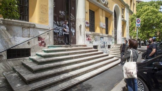 Roma, 7 posti ai maschi e 3 alle femmine: polemica al Talete. Interviene la ministra Azzolina