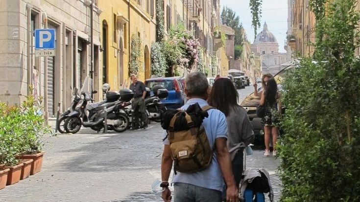 Tassa di soggiorno, Onorato: “Al Centro di Roma sarà più alta”. È scontro col Governo