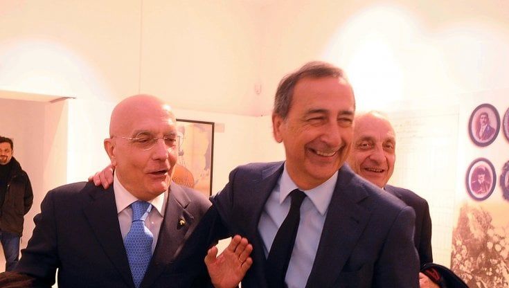 Comunali a Milano, l'alt di FdI alla Lega sul candidato Albertini ma Forza Italia apre. Fontana: "Sarebbe un ottimo sindaco"