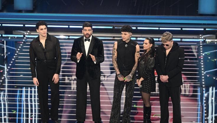 Sanremo, le pagelle della seconda serata. Divina Patty Pravo: 7. Nigiotti non sa volare: 5