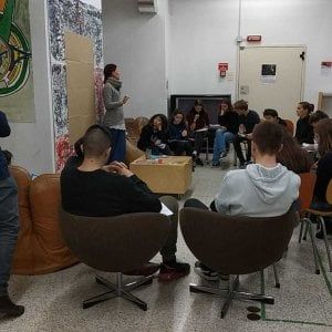 Raccontare il teatro: a Bologna il laboratorio "Occhio alla radio"