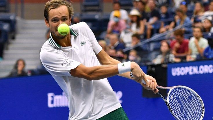 Tennis, Us Open: Medvedev ai quarti di finale, Zverev passeggia e ora sfiderà Sinner