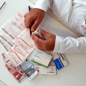 Farmacie, rivoluzione in Emilia Romagna: medicinali consegnati la notte entro 30 minuti