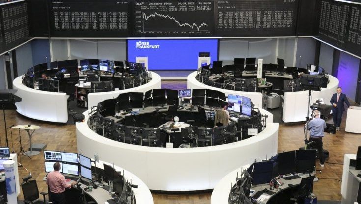 Le Borse di oggi, 15 settembre. Gazprom, tagliate del 39% le esportazioni verso i Paesi non Csi mentre è record con la Cina. Listini deboli