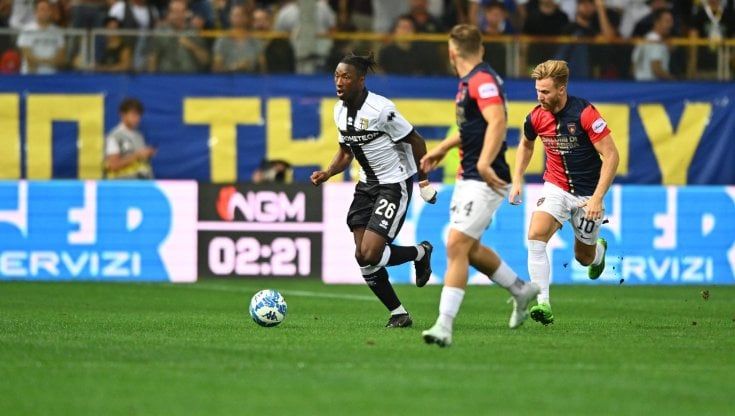 Serie B: Frosinone e Cosenza ko, in testa con l'Ascoli sale il Genoa
