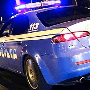 Criminalità: Napoli; 18enne accoltellato da gruppo ragazzini il giorno del suo compleanno