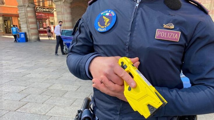 Pescara, morte del trentenne colpito con il taser. Ci sono tre indagati