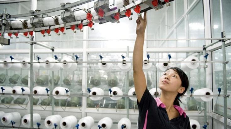 Export di abbigliamento, minacce da caldo estremo e inondazioni: a rischio 65 miliardi di dollari