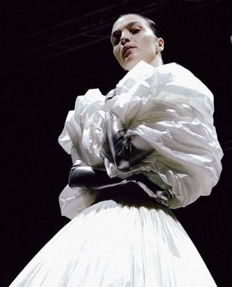 Valentino: il trucco c'è ma non si vede. Hair Stylist e make up della sfilata