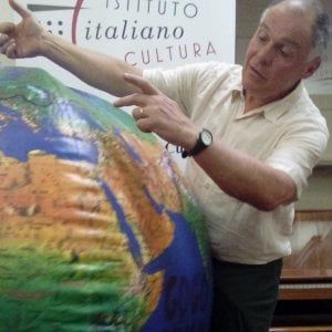 Via al giro del mondo in bici di Dermot, il "meno giovane" a provarci