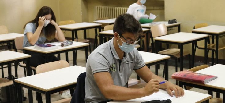 I 7 anni in cui avremmo potuto portare la banda larga nelle scuole
