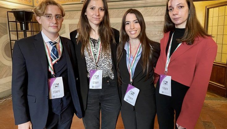 "Noi studenti poliglotti, volontari a fianco dei sindaci, catapultati in mezzo alla scena internazionale"  