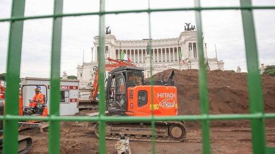 Roma, per la Metro C il conto sale: 4.500 euro al giorno. "Ci devono 13 milioni"