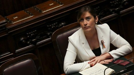 Delega a Boschi sulle adozioni, polemica destra cattolica: "Favorevole alla stepchild"