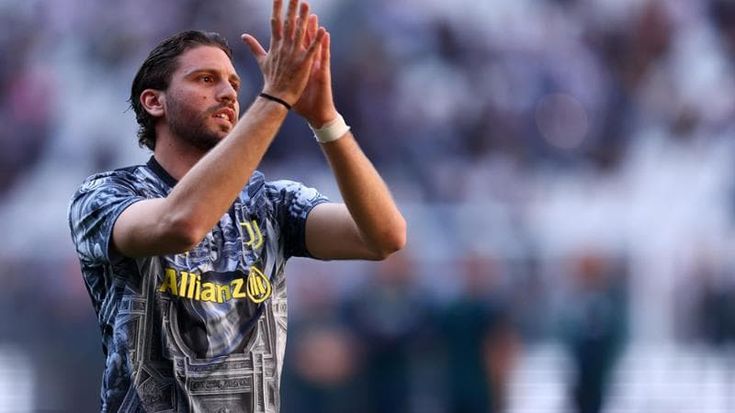 Locatelli: “Il rinnovo un sogno, un anno alla Juve è come farne sette altrove”