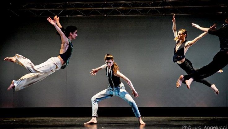 Artemis Danza in Il barbiere di Siviglia apre il 2022 al Magnani di Fidenza