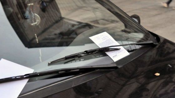Bologna, sosta a pagamento fino alle 20 anche fuori porta