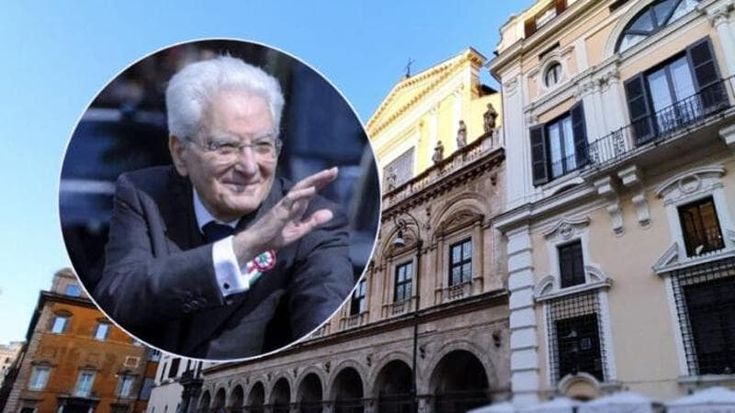 Mattarella compie 85 anni, i rioni di Roma lo festeggiano con musica e poesia a Santi Apostoli