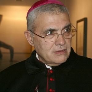 Malversazione, terza perquisizione per l'ex vescovo di Trapani. Sigilli a opere d'arte