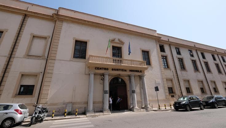 Reati in aumento e sempre più spesso commessi da minorenni: l’allarme della procura di Palermo