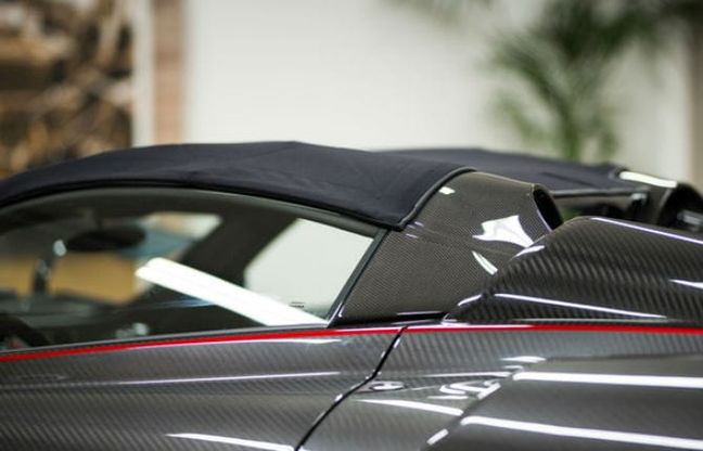 Sorpresa Huayra Roadster, la capote arriva dalla Dainese