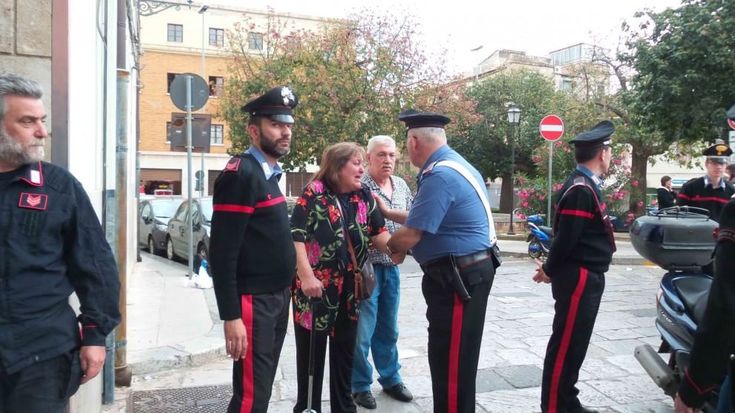 In cella il clan di Pagliarelli, l'assedio dei parenti alla caserma dei carabinieri