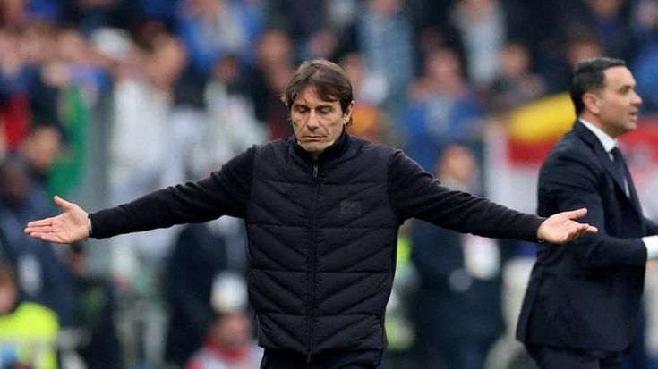 Napoli, la difesa incubo di Conte: è l’ottava del campionato. La squadra cambia modulo