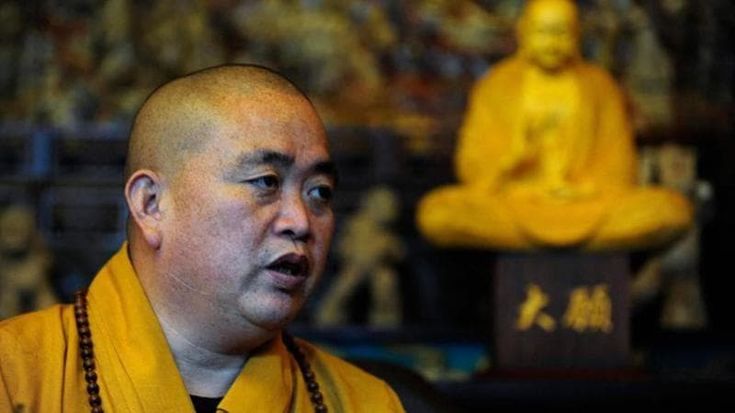 Shaolin, mandato di arresto per l’abate del tempio del kung fu
