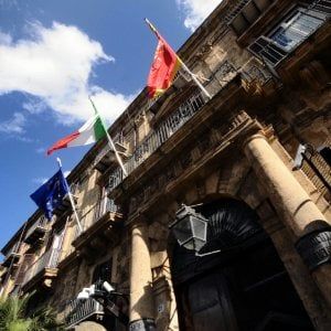 Trasferimenti Regione, i sindacati contro Crocetta. Ma in Sicilia è boom di permessi da 104