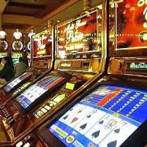 Casalesi, l'affare dei videopoker: 44 arresti, sequestrate cinque aziende di slot machine
