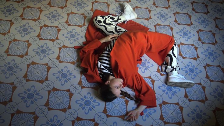 Lo spettacolo di danza (a distanza) che racconta questi strani giorni