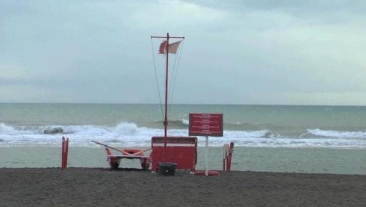 Colpi a Mamaflo, Open bar e le Dune: preso il ladro seriale degli stabilimenti di Ostia