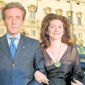 "No all'assegno di divorzio se la moglie ha un reddito di oltre mille euro al mese"  