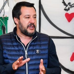 Salvini in  Sicilia il 25 aprile, scontro con l'Anpi: "Festeggi la fine del fascismo"
